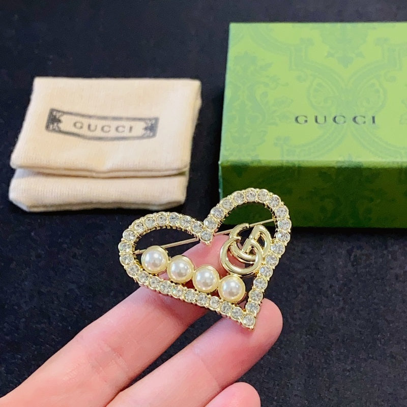 Gucci Brooch Gold 188624