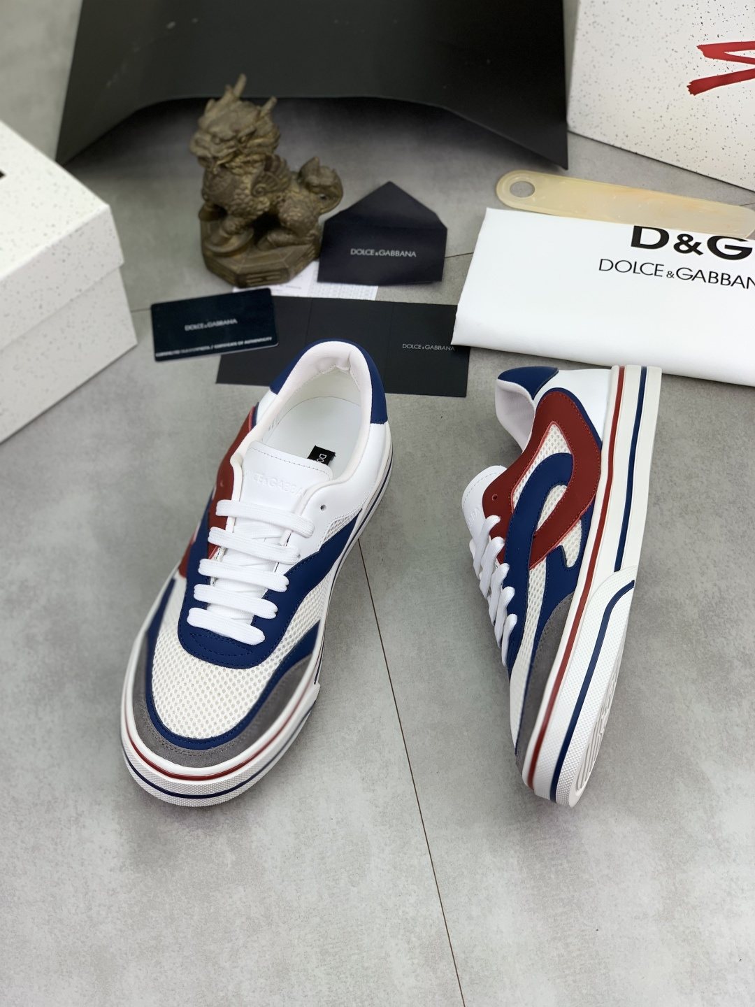 微商相册测试鞋子-Dolce & Gabbana Patterned Low-Top Sneakers — front