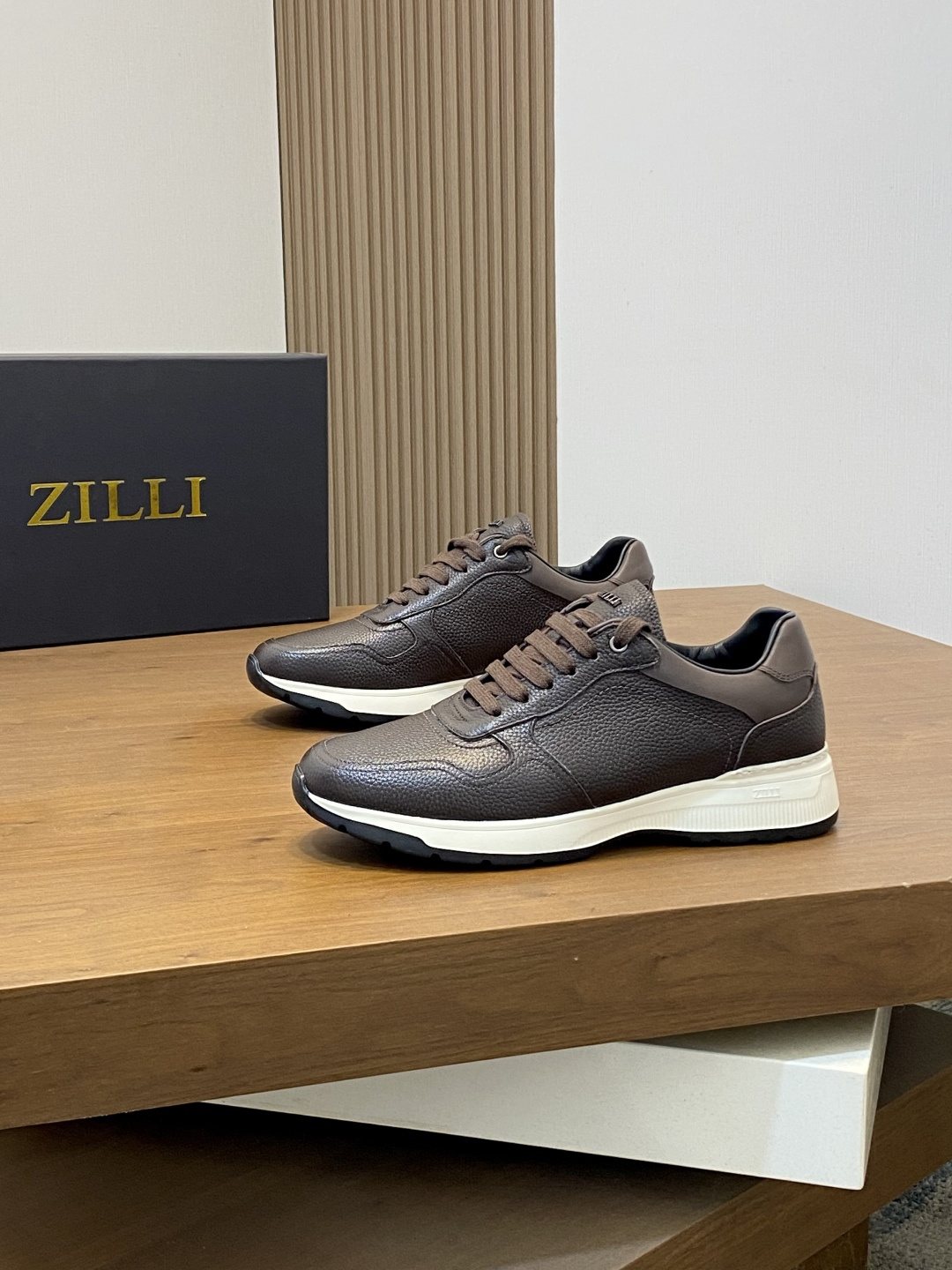 ZILLI Stitched Low-Top Sneakers — front