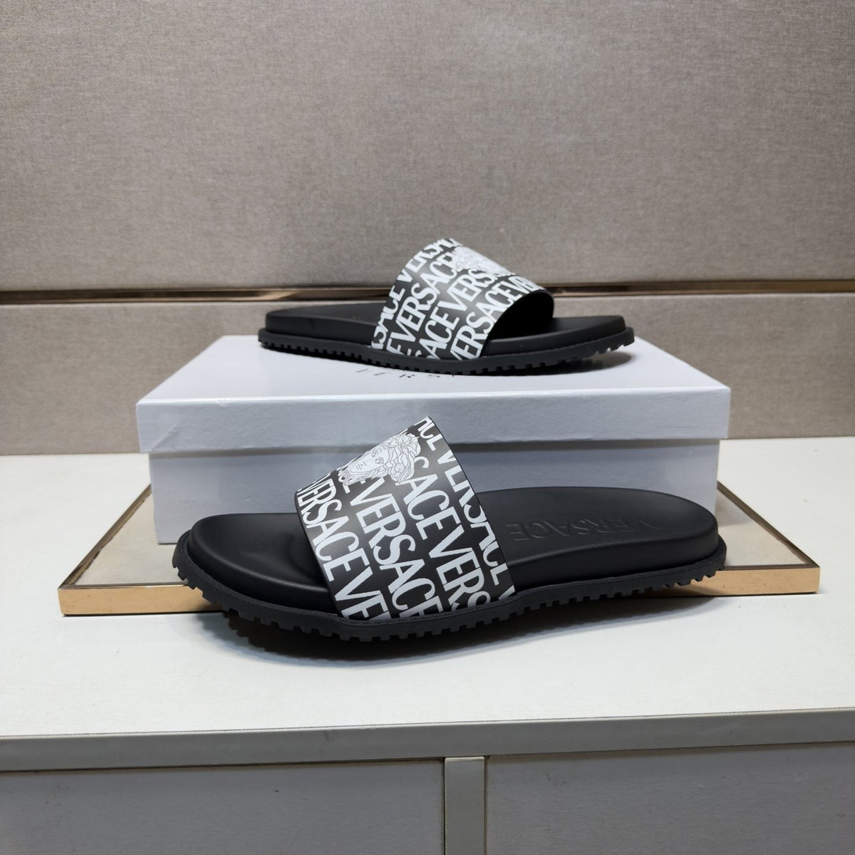 Versace Logo Print Slide Sandals — side
