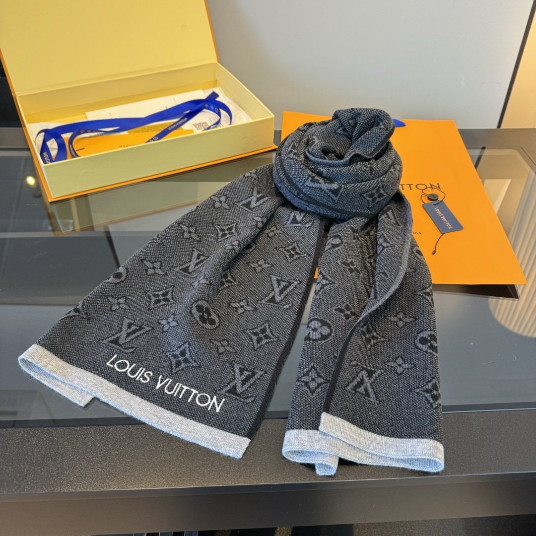 Louis Vuitton Gray Trim Knit Scarf — hero